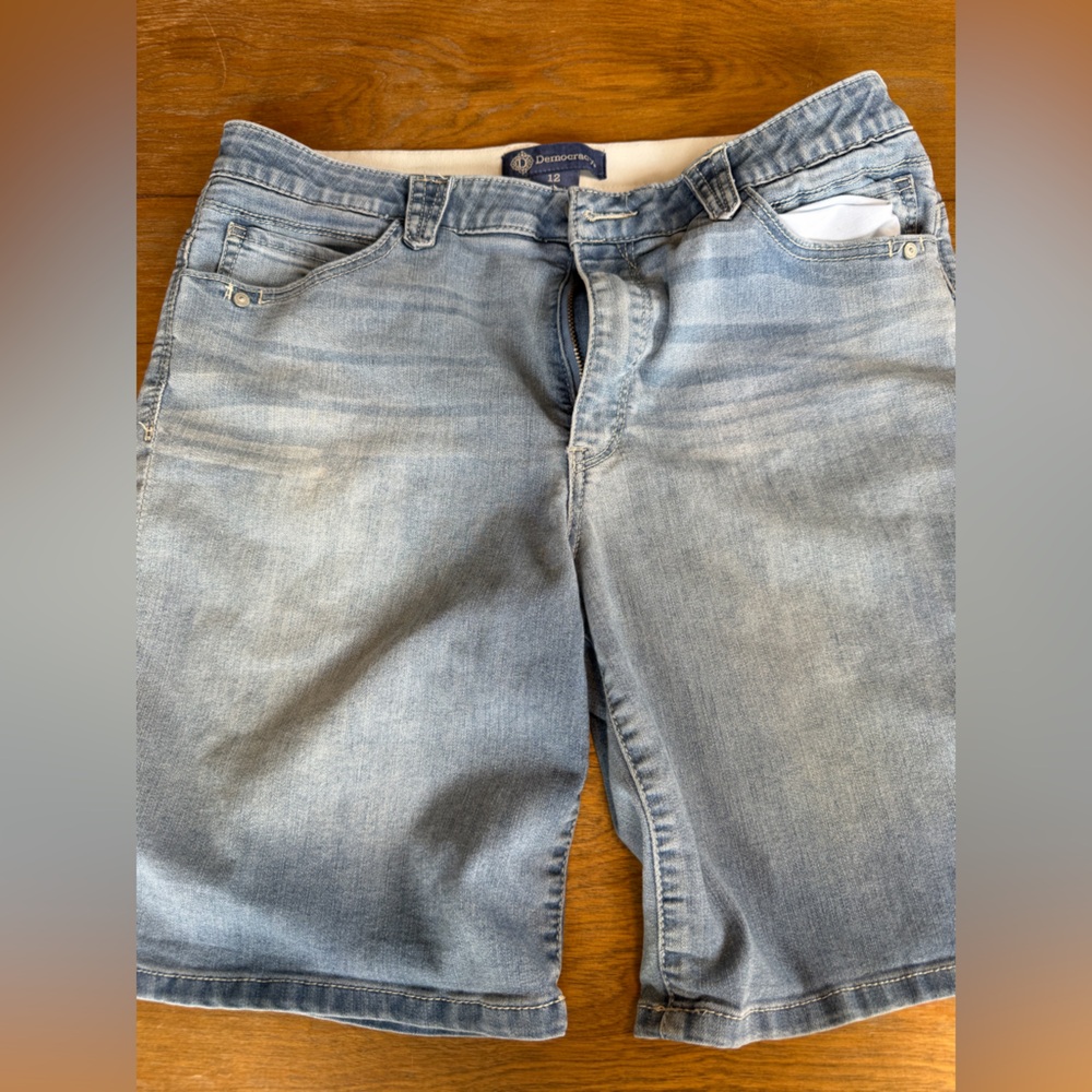 Democracy women’s Denim Jeans in Light Blue